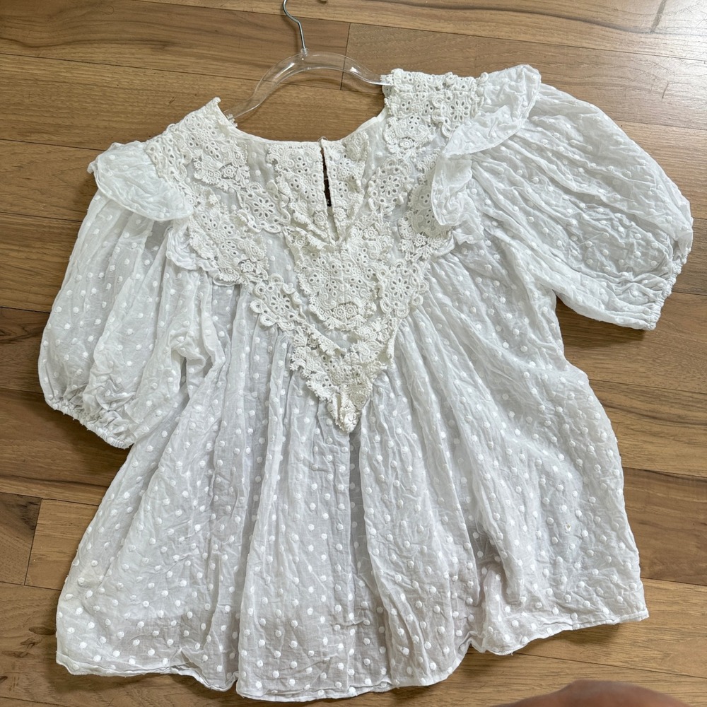THE GREAT. Swiss Dot Blouse Womens Size 2 White Crochet Lace Ruffle Puff Sleeve - Picture 7 of 15